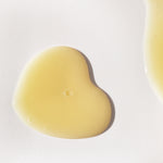 Lightweight texture of Kleem Dark Spots Serum: fast-absorbing antioxidant formula
