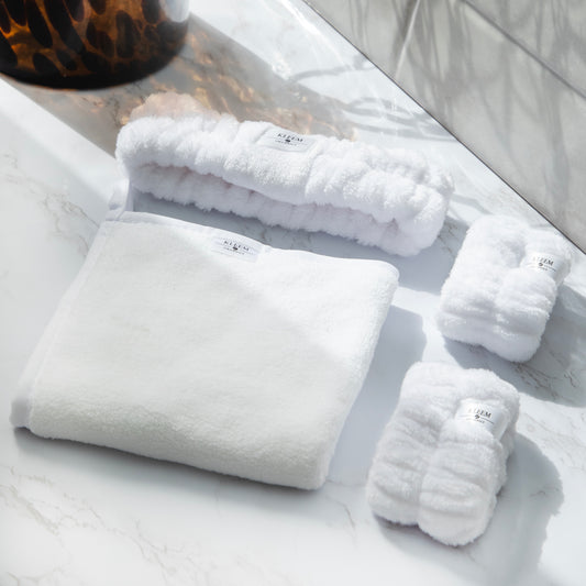 This set includes an ultra-soft headband to keep your hair in place, two wristbands to prevent water from running down your arms, and a premium face towel for gentle patting.