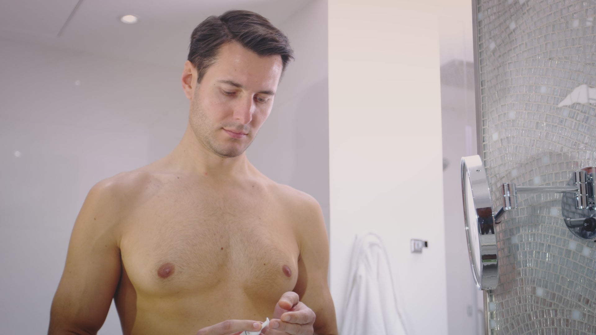 Kleem Organics Firming Eye Cream video showing product application on men